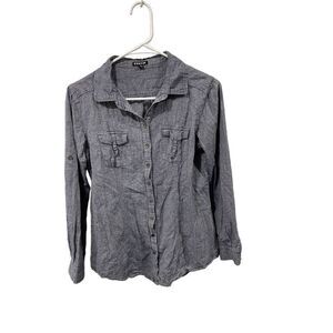 Exotik medium grey heathered button down top.